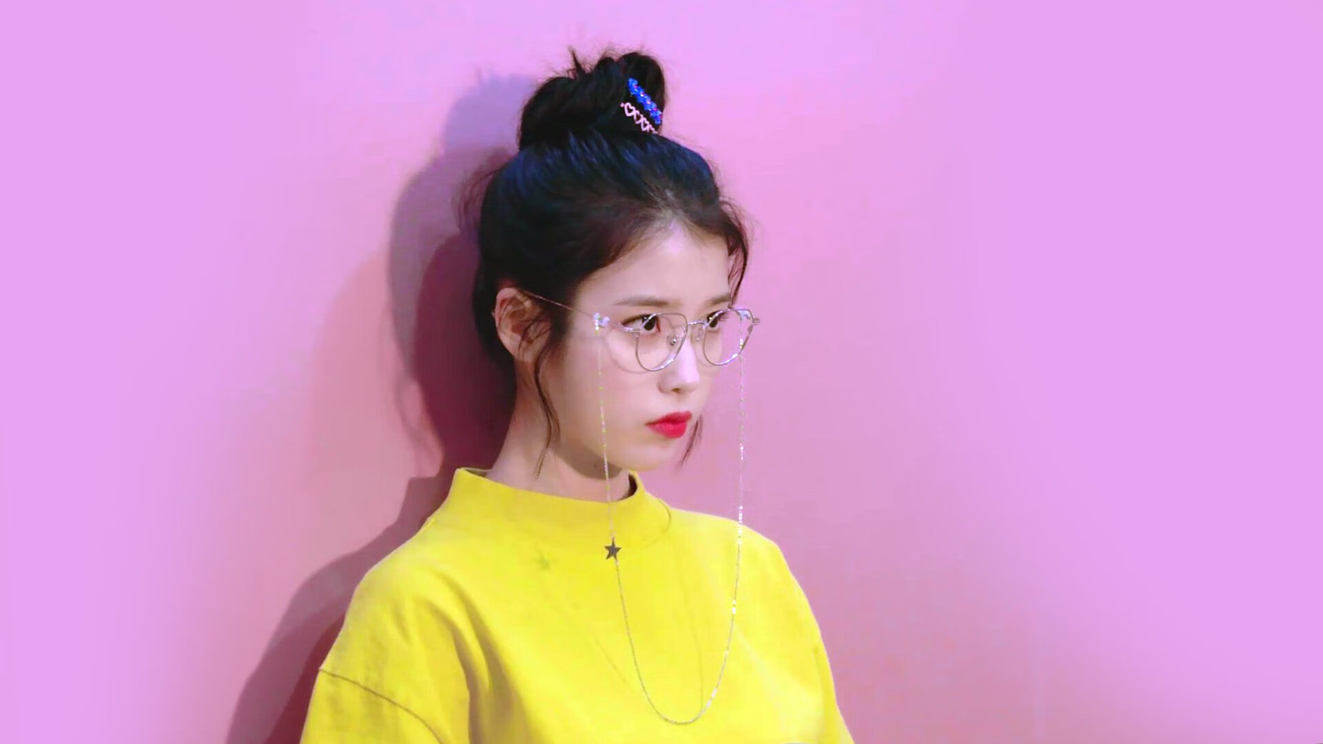 kaiyun官方网站-_比赛中的瞬间：令人心跳加速的精彩得分_，描写比赛激动人心的场面