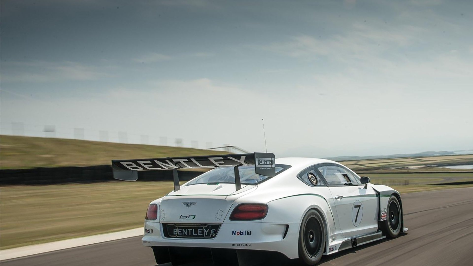 _比赛策略揭秘：如何应对强劲对手_，面对强劲的对手,我们找到缺点