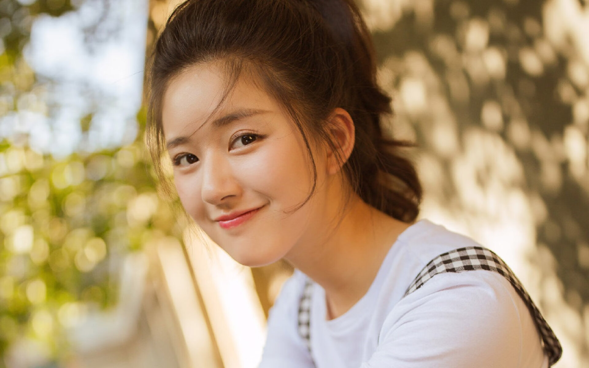 《电竞产业链升级:从硬件到软件的全方位布局》,电竞产业的发展和前景