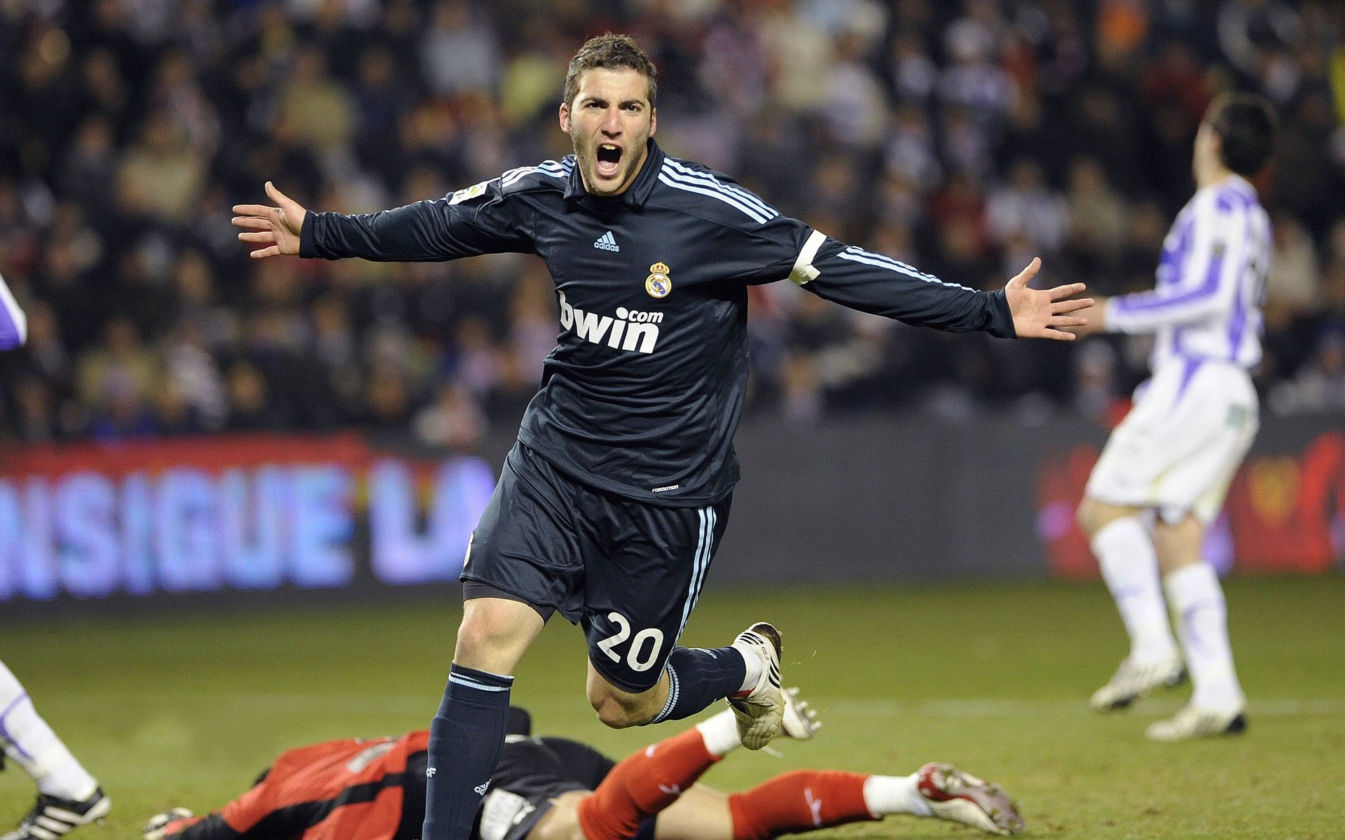 职业球员技术和体能双重不足,职业球员体能要求